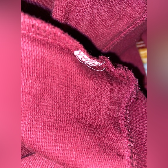Ambiance Burgundy Maroon Pullover Sweatshirt w/front pocket, women’s medium, EUC - Picture 4 of 4